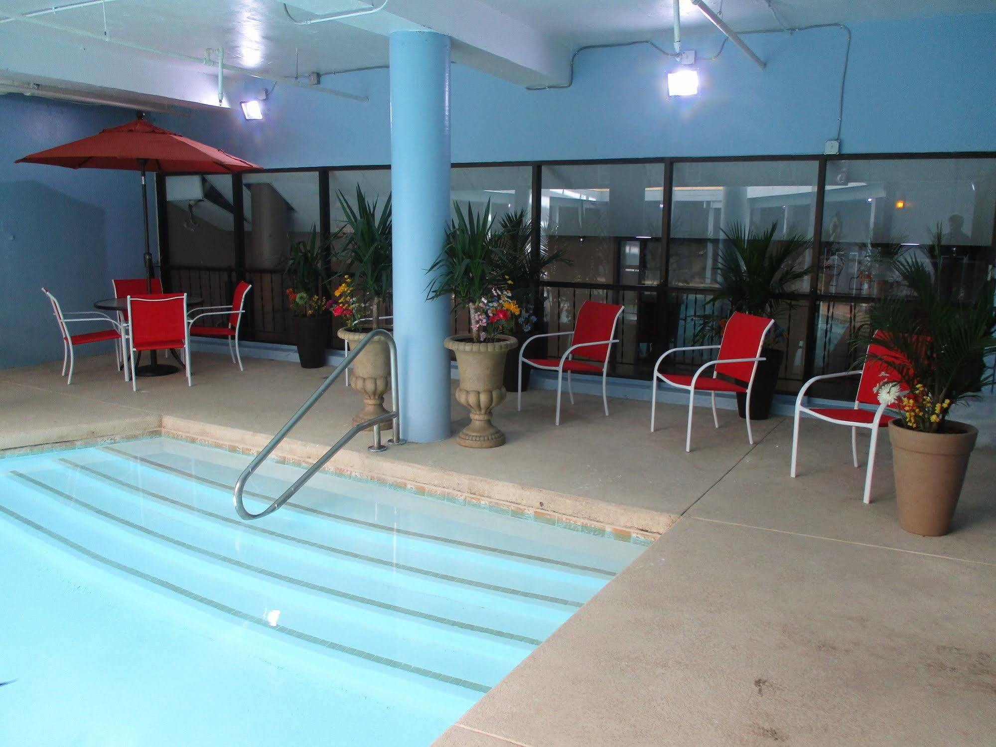 Best Host Inn Plaza Kansas City Exterior foto